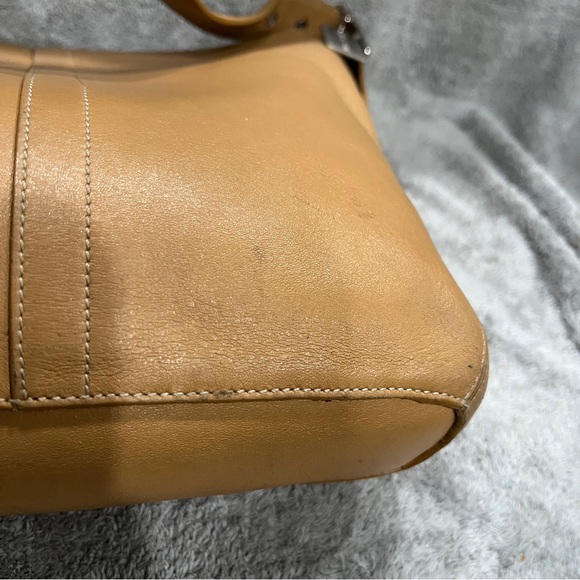 Vintage coach 9326 slim legacy hobo duffle tan crossbody - Picture 4 of 12